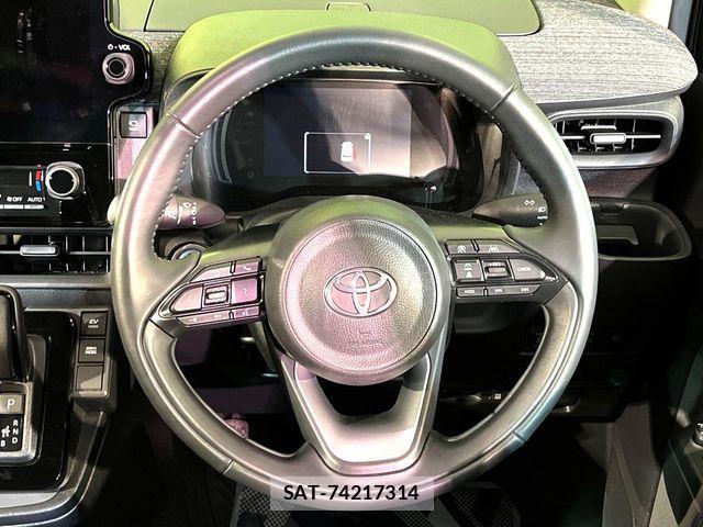 Toyota SIENTA 2023-06 7215761-11