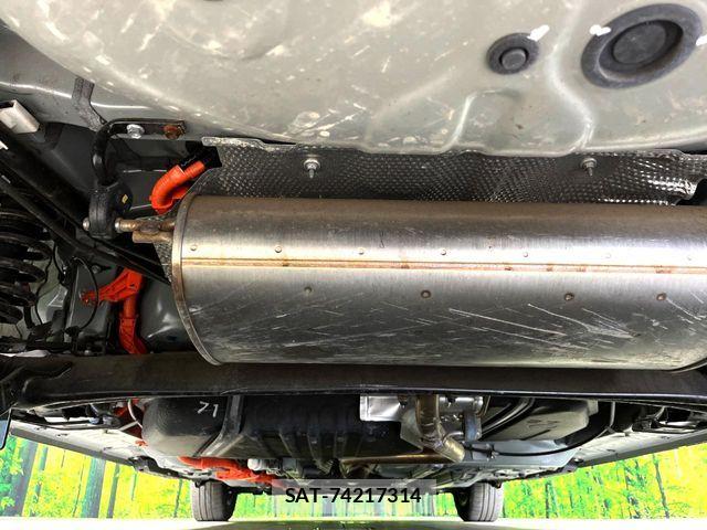 Toyota SIENTA 2023-06 7215761-18