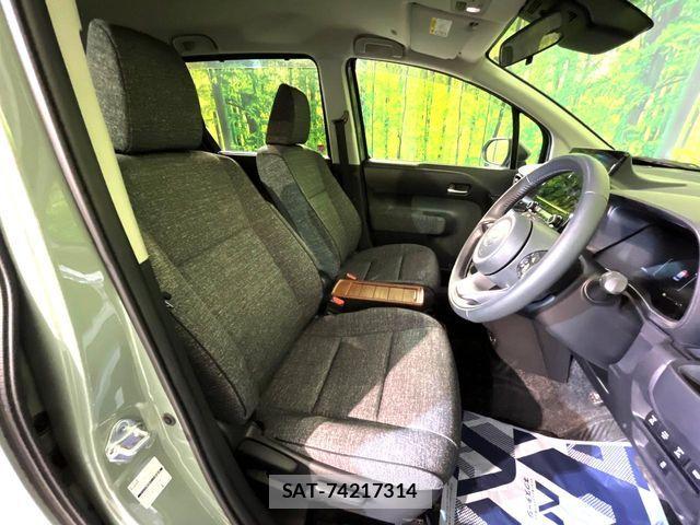 Toyota SIENTA 2023-06 7215761-7