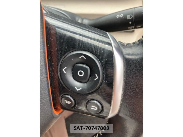 Toyota SIENTA 2016-06 7225054-14