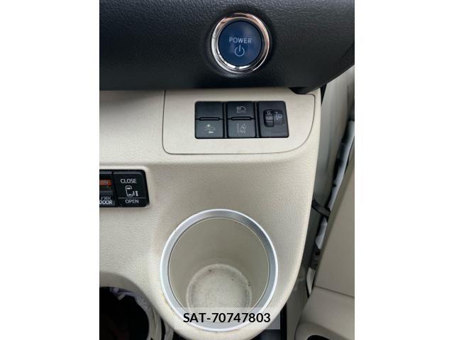 Toyota SIENTA 2016-06 7225054-15