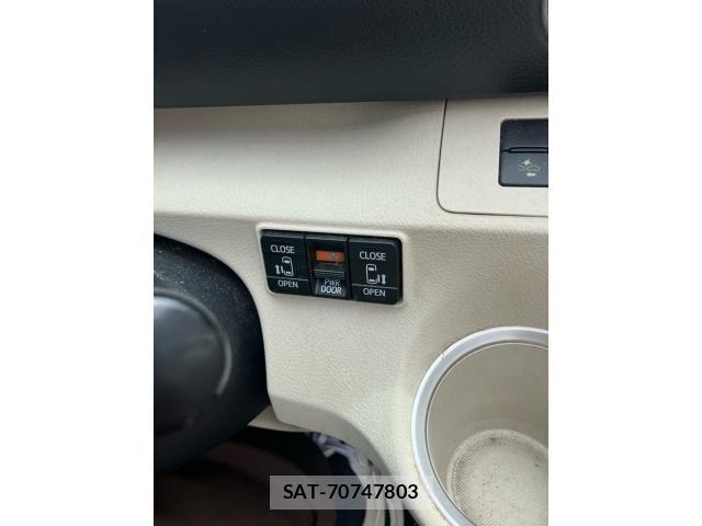 Toyota SIENTA 2016-06 7225054-16