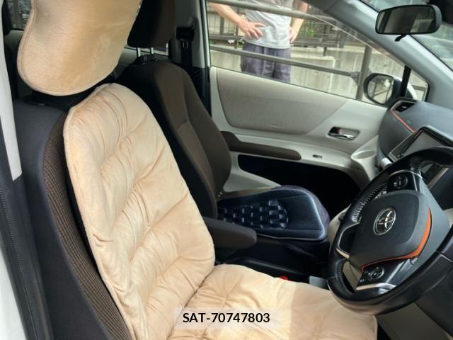 Toyota SIENTA 2016-06 7225054-6