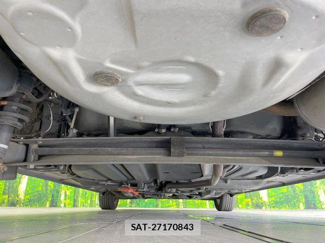Toyota SIENTA 2018-03 7225071-18