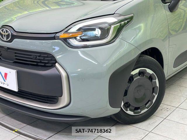 Toyota SIENTA 2023-11 7225106-12