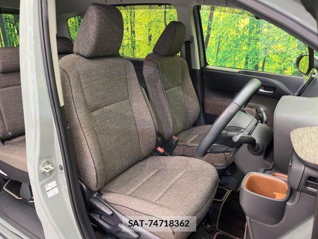 Toyota SIENTA 2023-11 7225106-7