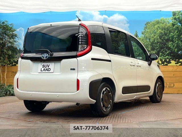Toyota SIENTA 2024-01 7225111-17