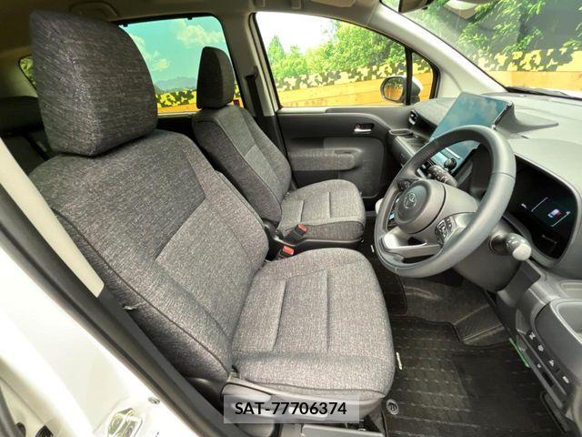 Toyota SIENTA 2024-01 7225111-7