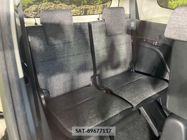 Toyota SIENTA 2023-05 7217767-9