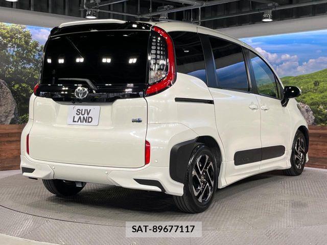 Toyota SIENTA 2023-05 7217767-17