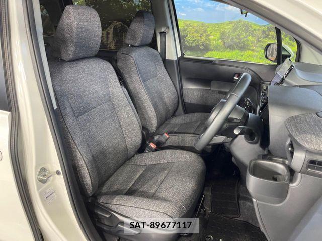 Toyota SIENTA 2023-05 7217767-7