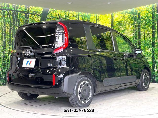 Toyota SIENTA 2023-11 7225107-16
