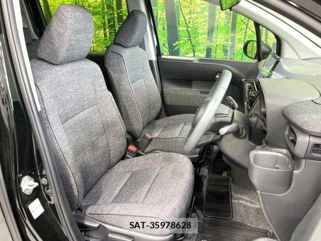 Toyota SIENTA 2023-11 7225107-7