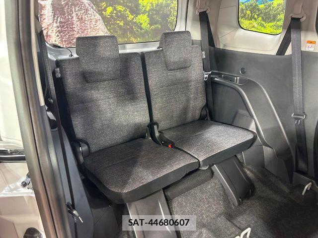 Toyota SIENTA 2026-04 7225132-9