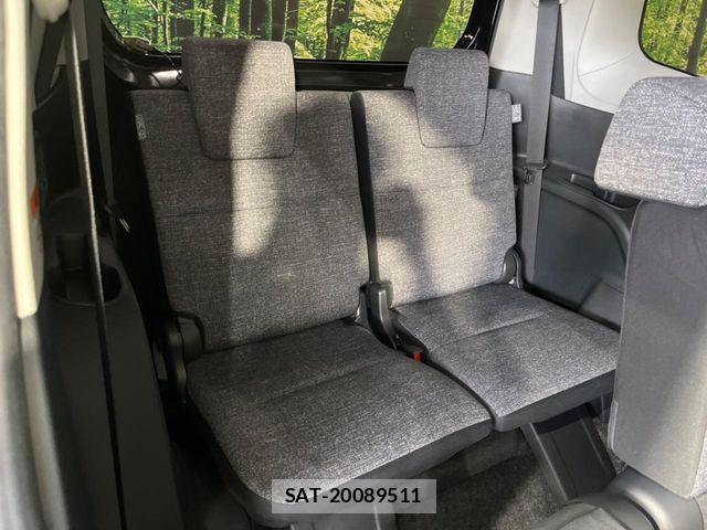 Toyota SIENTA 2023-05 7215762-9