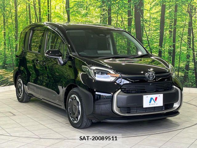 Toyota SIENTA 2023-05 7215762-16