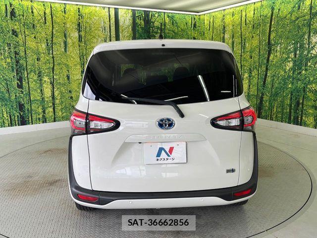 Toyota SIENTA 2022-03 7225081-16