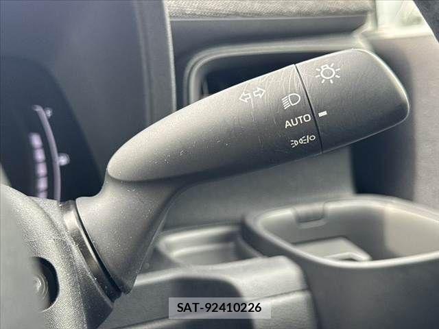 Toyota SIENTA 2024-11 7225123-24