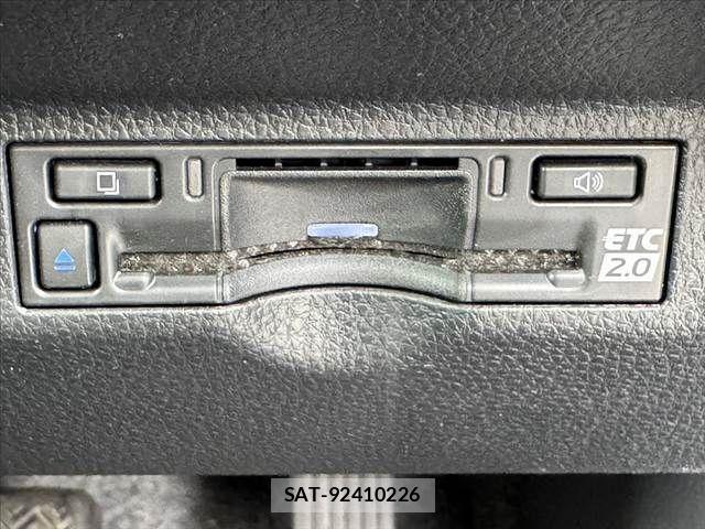 Toyota SIENTA 2024-11 7225123-4