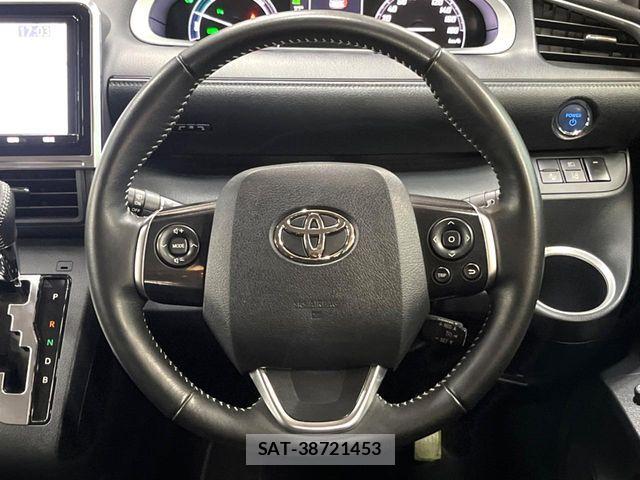 Toyota SIENTA 2021-09 7225079-11