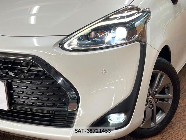 Toyota SIENTA 2021-09 7225079-12