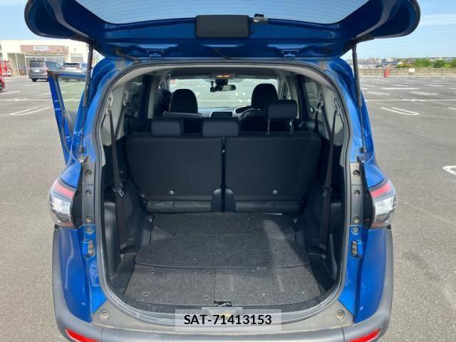 Toyota SIENTA 2016-10 7225056-11