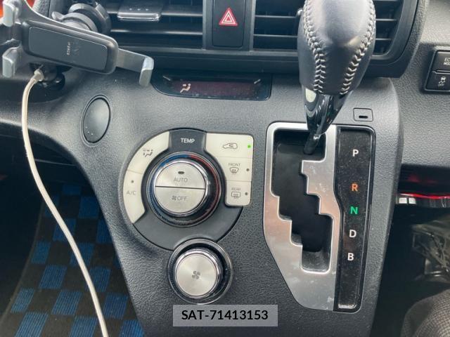 Toyota SIENTA 2016-10 7225056-23