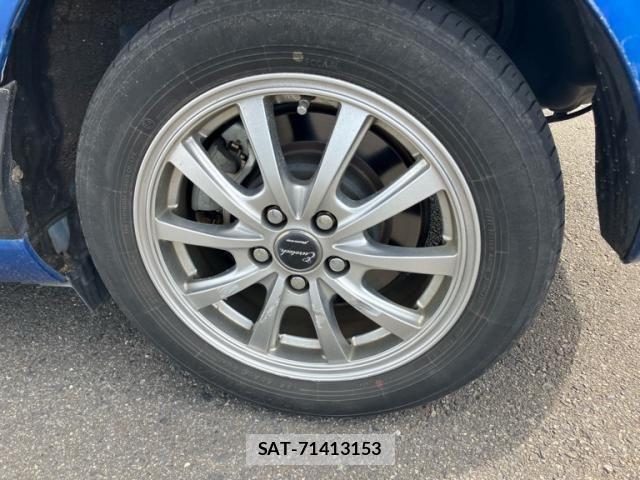 Toyota SIENTA 2016-10 7225056-8