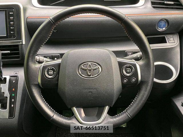 Toyota SIENTA 2016-05 7252340-11
