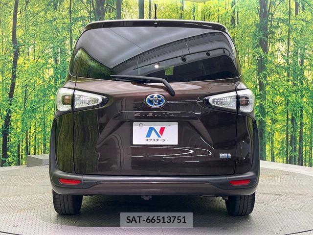 Toyota SIENTA 2016-05 7252340-15