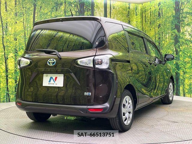 Toyota SIENTA 2016-05 7252340-17