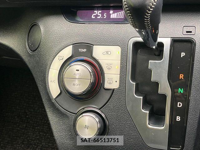 Toyota SIENTA 2016-05 7252340-6