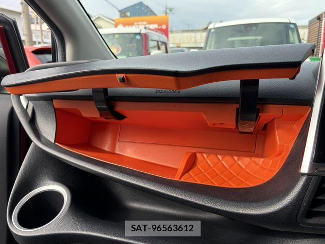 Toyota SIENTA 2020-10 7252339-15