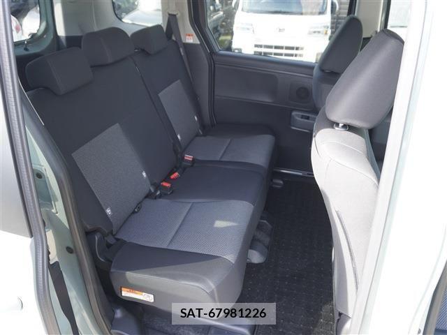 Toyota SIENTA 2024-08 7252330-12