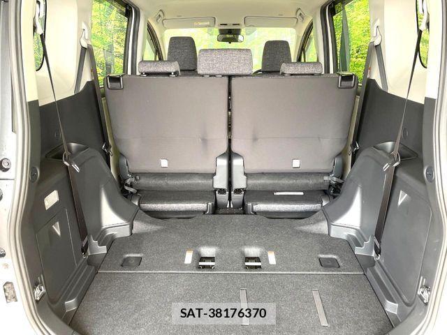 Toyota SIENTA 2023-10 7252323-10