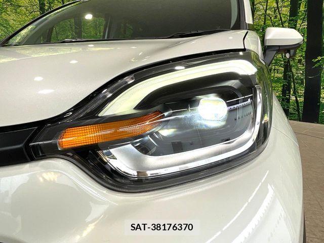 Toyota SIENTA 2023-10 7252323-12