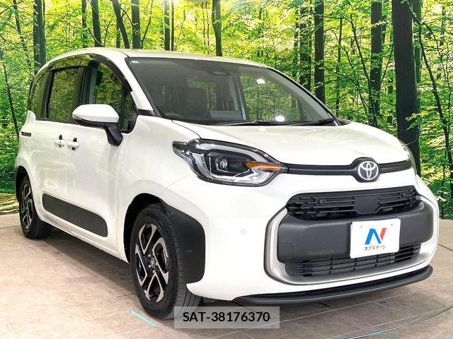 Toyota SIENTA 2023-10 7252323-15