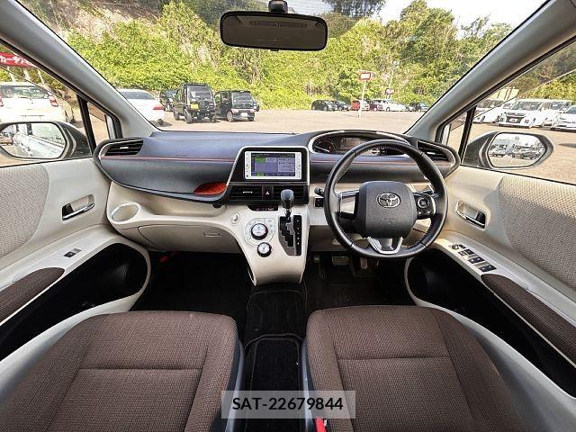 Toyota SIENTA 2015-08 7252336-1