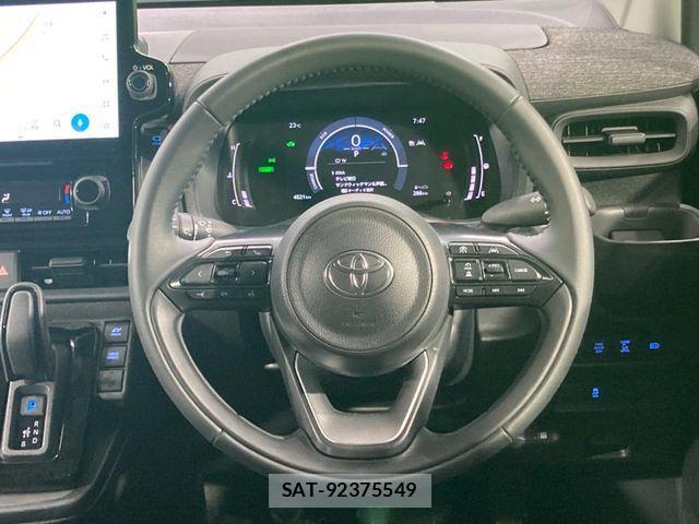 Toyota SIENTA 2024-12 7252318-11