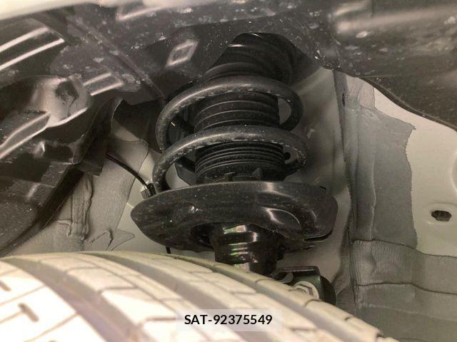 Toyota SIENTA 2024-12 7252318-19