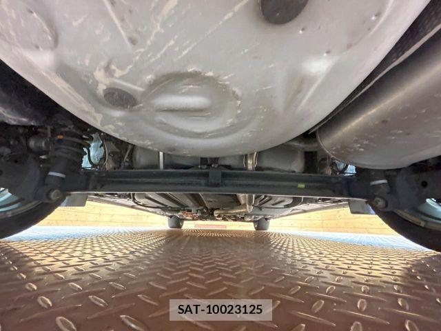 Toyota SIENTA 2017-12 7252332-18