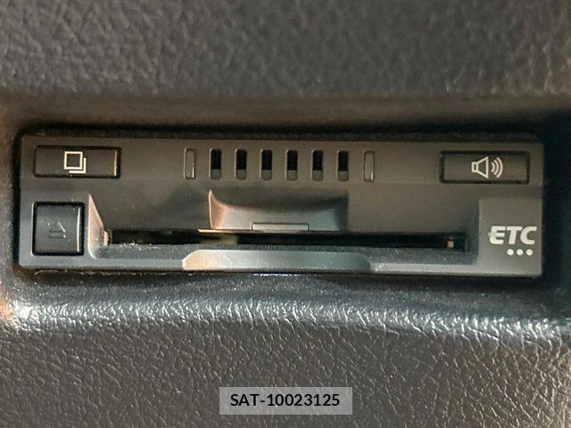 Toyota SIENTA 2017-12 7252332-6