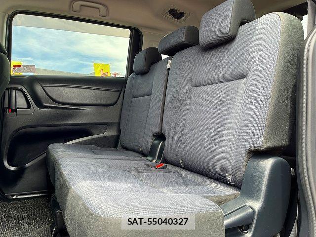 Toyota SIENTA 2016-10 7252341-12