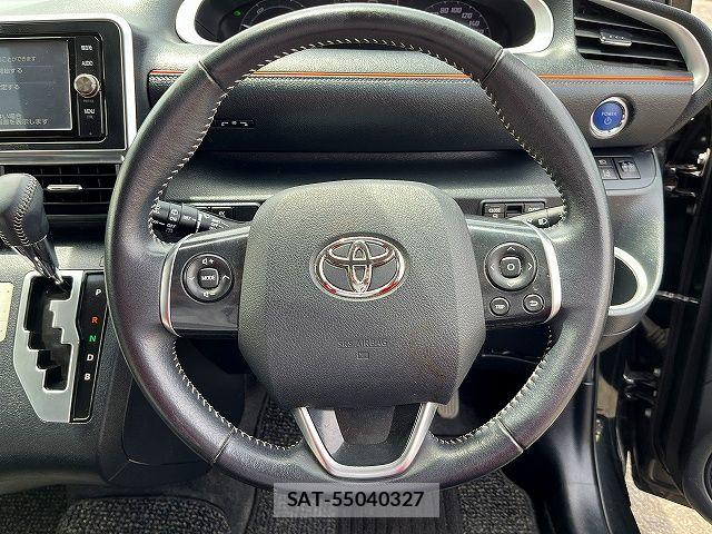 Toyota SIENTA 2016-10 7252341-13