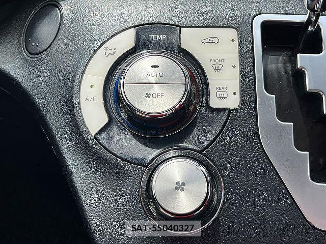 Toyota SIENTA 2016-10 7252341-14