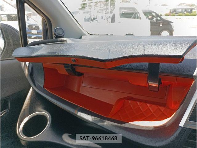 Toyota SIENTA 2015-10 7252337-23