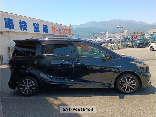 Toyota SIENTA 2015-10 7252337-3