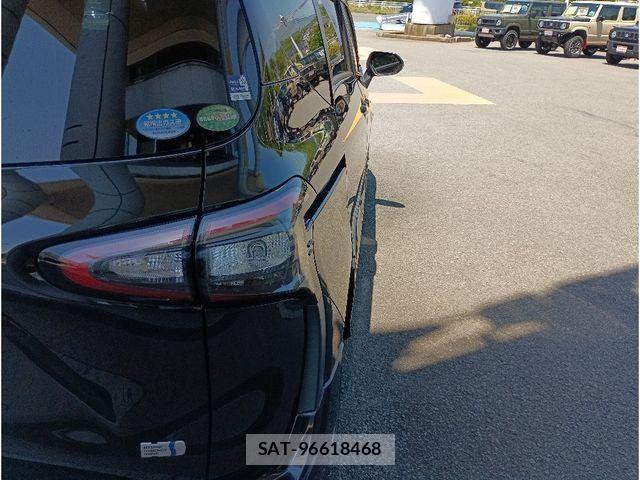 Toyota SIENTA 2015-10 7252337-5
