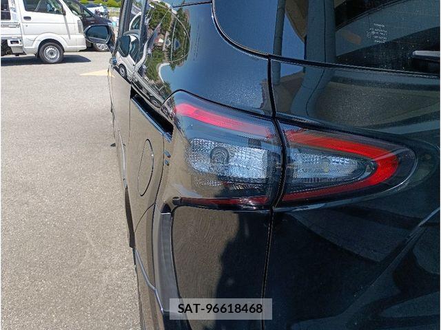 Toyota SIENTA 2015-10 7252337-7