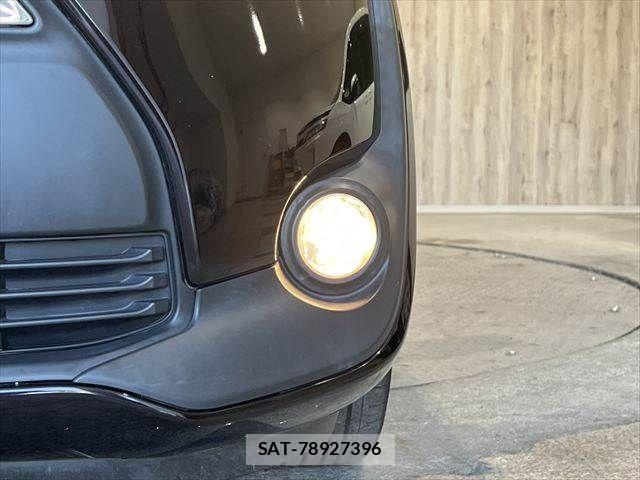 Toyota SIENTA 2017-10 7252334-12